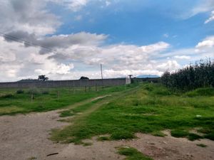 Terreno en Venta en San Miguel Totocuitlapilco Metepec