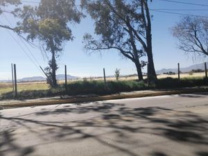 Terreno en Venta en San Miguel Totocuitlapilco Metepec