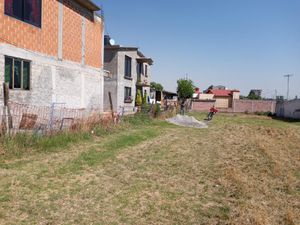 Terreno en Venta en San Miguel Totocuitlapilco Metepec