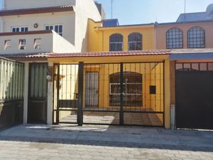 Casa en renta en Santin, 50210 San José Guadalupe, Méx., México.