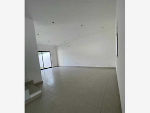 Casa en Venta en Privadas del Río Monterrey