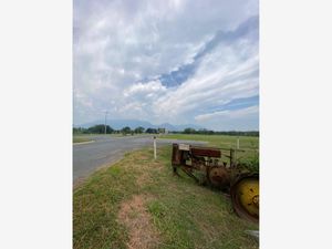 Terreno en Venta en Las Calzadas de Puerta Dorada Cadereyta Jiménez