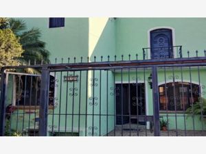 Casa en Venta en Arboledas 1a Secc Zapopan