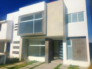 Casa en Renta en Santa Cruz Otzacatipan Toluca
