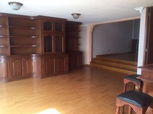 Casa en Renta en San Carlos Metepec