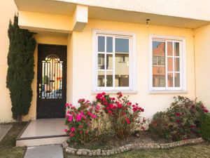 Casa en Renta en Santiaguito Metepec