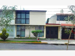 Casa en Renta en San Bernardino Toluca