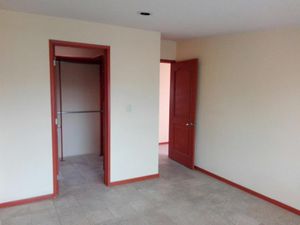 Casa en Renta en San Salvador Tizatlalli Metepec