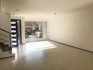 Casa en Venta en Santa Cruz Otzacatipan Toluca