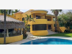 Casa en Venta en Club de Golf Santa Fe Xochitepec