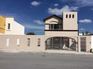 Casas en venta con 2 estacionamientos en Sabinas Hidalgo, ., México