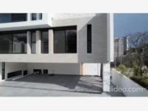 Casa en Venta en Bosque Real Huixquilucan