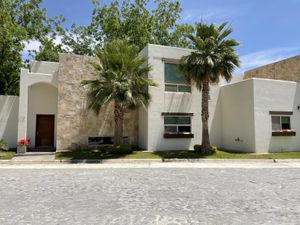 Casa en venta en San Alberto, Saltillo, Coahuila de Zaragoza, 25204.