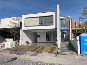 Casa en Venta en La Campiña del Bosque León