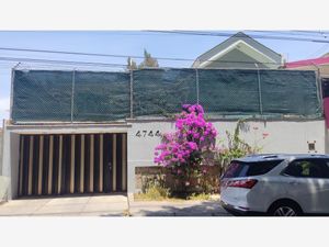 Casa en Venta en Cerro Del Tesoro San Pedro Tlaquepaque