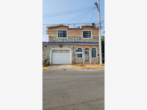 Casa en Venta en Praderas de Santo Domingo San Nicolás de los Garza