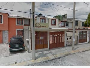 Casa en Venta en Paseos Santín Toluca