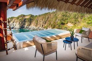 Villa en venta en punta garrobo Zihuatanejo