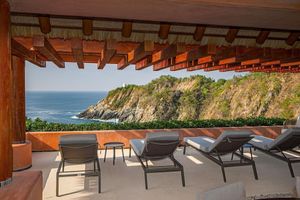 Villa en venta en punta garrobo Zihuatanejo