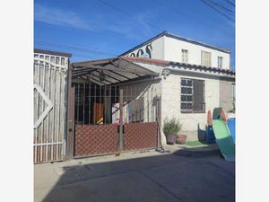 Casa en Venta en Villas del Dorado Tijuana