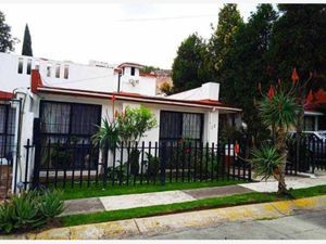 Casa en Venta en Jardines de Satelite Naucalpan de Juárez