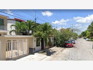 Casa en Venta en Jardines de Banampak Benito Juárez