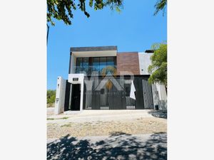 Casa en Venta en Albaterra Residencial Colima