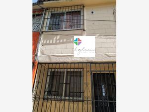 Casa en venta en El Coloso INFONAVIT, Acapulco de Juárez, Guerrero, 39810.