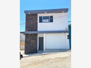 Casa en Venta en Lomas de la Presa Tijuana