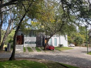 Casa en Venta en Las Cañadas (Bosques de San Isidro) Zapopan