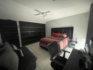 Casa en Venta en Jardines Del Sol Zapopan