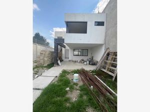 Casa en Venta en San Miguel Totocuitlapilco Metepec