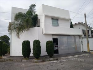 Casa en venta en Priv 47 A Poniente 4701, Estrella del Sur, Puebla, Puebla,  72190. Jardín del Arte, Universidad Iberoamericana Puebla, Pizza Hut