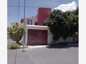 Casa en Renta en Villas del Cimatario Querétaro