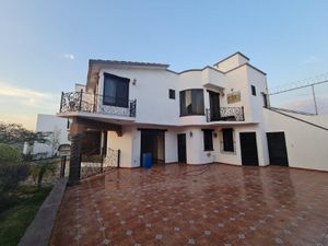 Casa en Venta en Colinas del Bosque 2a Sección Corregidora