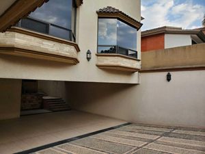 Casa en Venta en Club de Golf las Fuentes Puebla