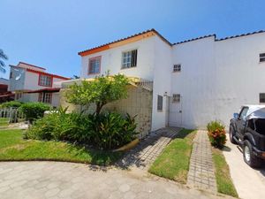 Casa en Venta en Joyas Diamante Plus Acapulco de Juárez