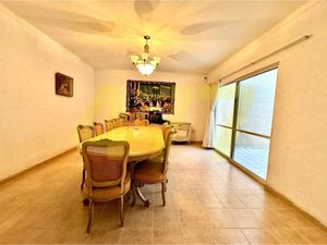 Casa en Venta en Jardines del Campestre León