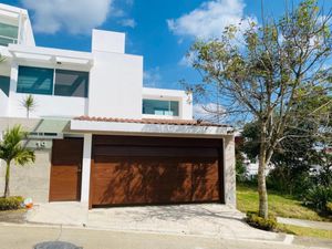 Casas en renta en Residential Las Cumbres, Real del Bosque, Xalapa-Enríquez,  Ver., México, 91193