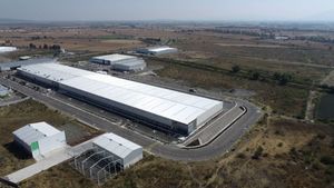 NAVE INDUSTRIAL EN RENTA EN GUANAJUATO/ 30 MVAS DISPONIBLES