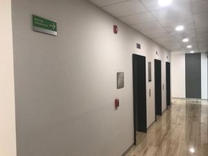 EN RENTA OFICINA EN EDIFICIO CORPORATIVO EN JURIQUILLA DE 250 M2