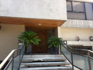 Casa en Venta en Lomas de Tecamachalco Naucalpan de Juárez