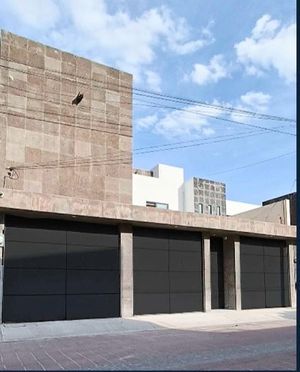 CÉNTRICA CASA EN VENTA COLONIA CALESA QUERETARO..