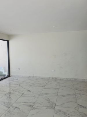 VENTA CASA NUEVA EN CUMBRES DEL LAGO JURIQUILLA