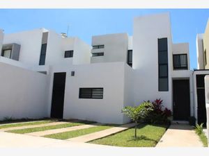 Casa en Renta en Residencial Floresta Mérida