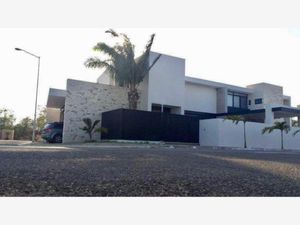 Casa en Renta en Residencial Xcanatún Mérida