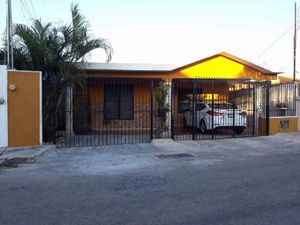 Casa en Venta en Sodzil Norte Mérida