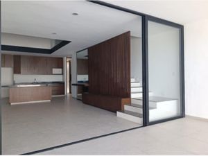 Casa en Venta en Residencial Xcanatún Mérida