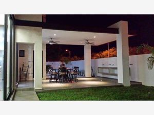 Casa en Renta en Residencial Xcanatún Mérida