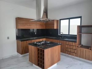 Casa en Venta en Las Lomas Residencial Alvarado